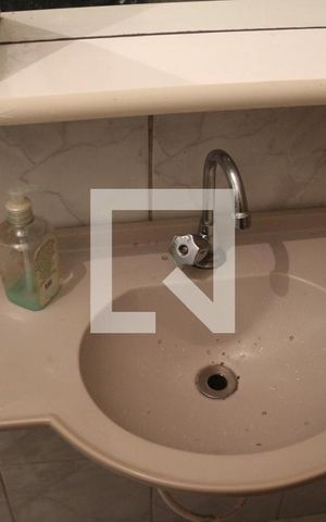 Casa à venda com 232m², 4 quartos e 2 vagasBanheiro 1
