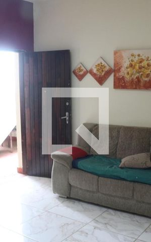 Casa à venda com 232m², 4 quartos e 2 vagasSala