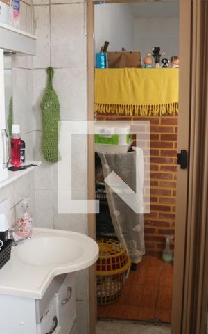 Casa à venda com 232m², 4 quartos e 2 vagasBanheiro 2