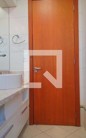 Apartamento para alugar com 92m², 2 quartos e 1 vaga Apartamento para alugar com 92m², 2 quartos e 1 vagaBanheiro