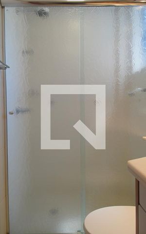 Apartamento para alugar com 92m², 2 quartos e 1 vaga Apartamento para alugar com 92m², 2 quartos e 1 vagaBanheiro da Suíte