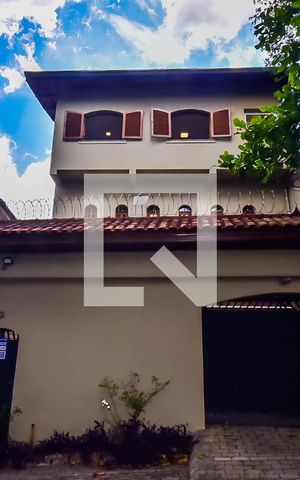 Casa para alugar com 306m², 4 quartos e 5 vagas Casa para alugar com 306m², 4 quartos e 5 vagasPlaca