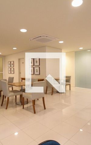 Apartamento à venda com 141m², 3 quartos e 2 vagas Apartamento à venda com 141m², 3 quartos e 2 vagasSalão de Festas