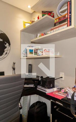 Apartamento à venda com 141m², 3 quartos e 2 vagasEscritório