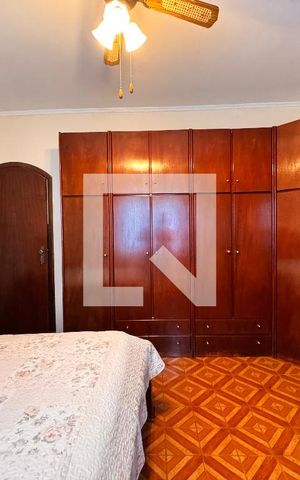Casa à venda com 212m², 4 quartos e 2 vagas Casa à venda com 212m², 4 quartos e 2 vagasQuarto 2