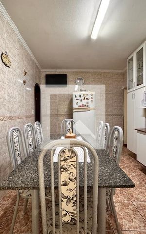Casa à venda com 212m², 4 quartos e 2 vagas Casa à venda com 212m², 4 quartos e 2 vagasCozinha
