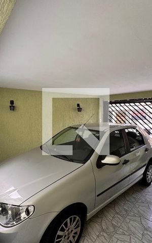Casa à venda com 212m², 4 quartos e 2 vagas Casa à venda com 212m², 4 quartos e 2 vagasGaragem
