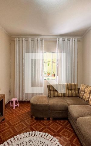 Casa à venda com 212m², 4 quartos e 2 vagas Casa à venda com 212m², 4 quartos e 2 vagasQuarto 1