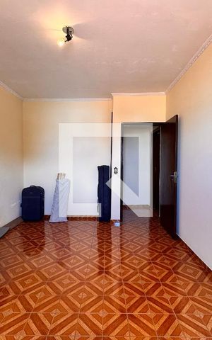 Casa à venda com 212m², 4 quartos e 2 vagas Casa à venda com 212m², 4 quartos e 2 vagasQuarto 1 edícula