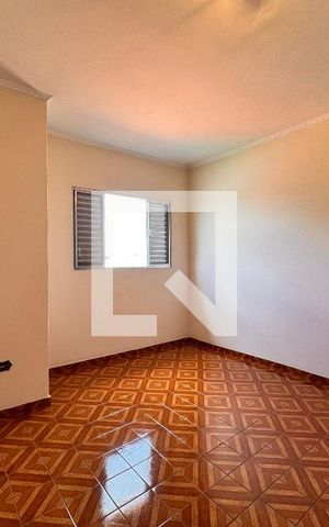Casa à venda com 212m², 4 quartos e 2 vagas Casa à venda com 212m², 4 quartos e 2 vagasSuite da edícula