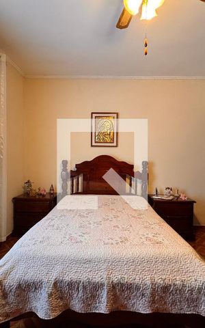 Casa à venda com 212m², 4 quartos e 2 vagas Casa à venda com 212m², 4 quartos e 2 vagasQuarto 2