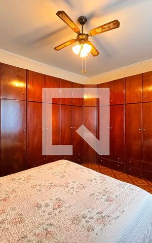 Casa à venda com 212m², 4 quartos e 2 vagas Casa à venda com 212m², 4 quartos e 2 vagasQuarto 2