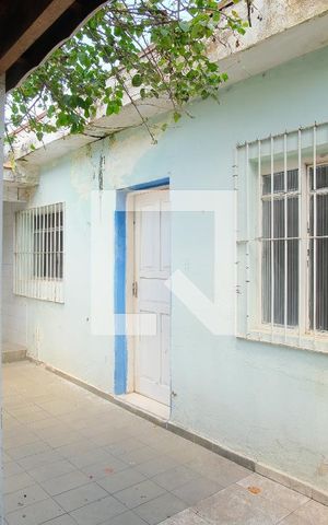 Casa à venda com 200m², 3 quartos e 6 vagasQuintal