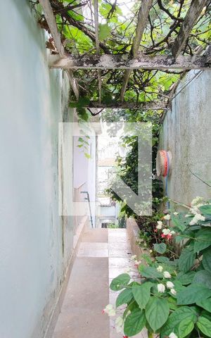 Casa à venda com 200m², 3 quartos e 6 vagasCorredor