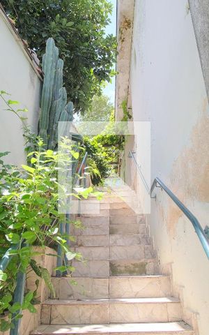 Casa à venda com 200m², 3 quartos e 6 vagasCorredor