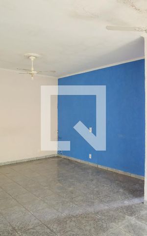 Casa à venda com 200m², 3 quartos e 6 vagasSala