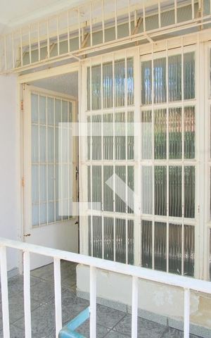 Casa à venda com 200m², 3 quartos e 6 vagasAlpendre