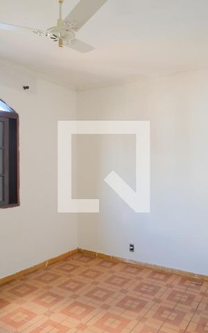 Casa à venda com 200m², 3 quartos e 6 vagasQuarto 2