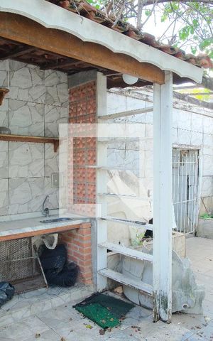 Casa à venda com 200m², 3 quartos e 6 vagasQuintal