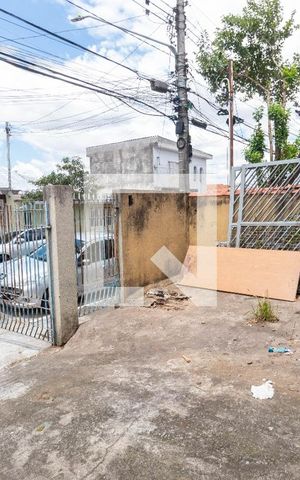Casa à venda com 250m², 4 quartos e 2 vagas Casa à venda com 250m², 4 quartos e 2 vagasGaragem