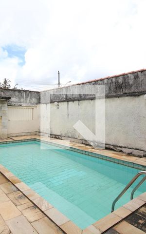 Casa de condomínio à venda com 251m², 4 quartos e 2 vagasPiscina