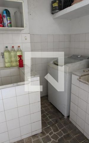 Casa de condomínio à venda com 251m², 4 quartos e 2 vagasÁrea de Serviço