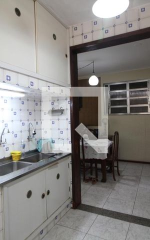 Casa de condomínio à venda com 251m², 4 quartos e 2 vagasCozinha