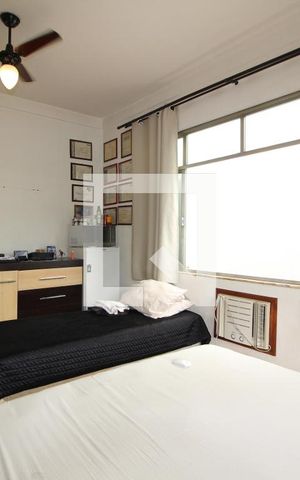 Casa de condomínio à venda com 251m², 4 quartos e 2 vagasQuarto 3 - Suíte
