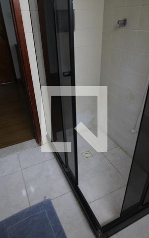 Casa de condomínio à venda com 251m², 4 quartos e 2 vagasQuarto 2 - Banheiro da Suíte