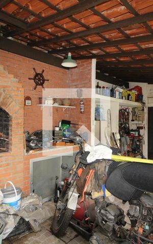 Casa de condomínio à venda com 251m², 4 quartos e 2 vagasChurrasqueira