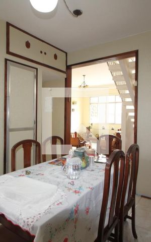 Casa de condomínio à venda com 251m², 4 quartos e 2 vagasSala de Jantar