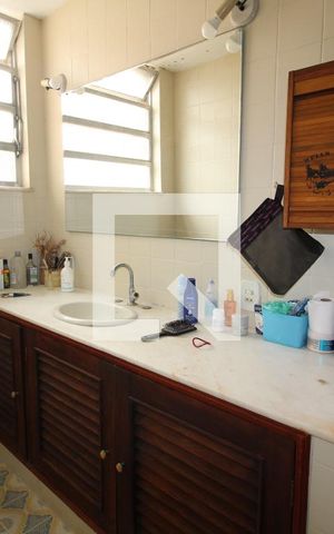 Casa de condomínio à venda com 251m², 4 quartos e 2 vagasQuarto 1 - Banheiro da Suíte