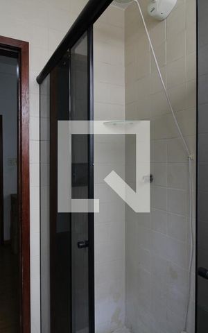 Casa de condomínio à venda com 251m², 4 quartos e 2 vagasQuarto 2 - Banheiro da Suíte