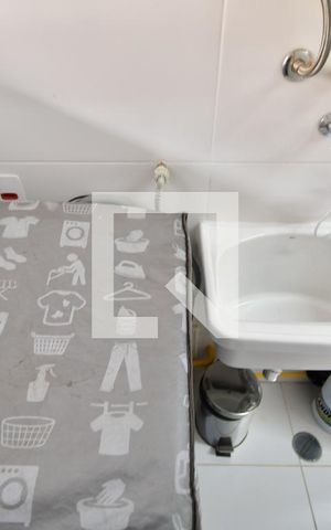 Apartamento à venda com 57m², 2 quartos e 1 vagaÁrea de Serviço