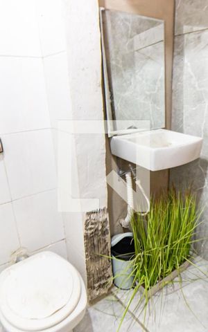 Casa à venda com 120m², 5 quartos e sem vaga Casa à venda com 120m², 5 quartos e sem vagaBanheiro 1