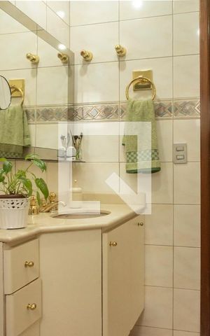 Apartamento à venda com 124m², 4 quartos e 3 vagasBanheiro da Suíte