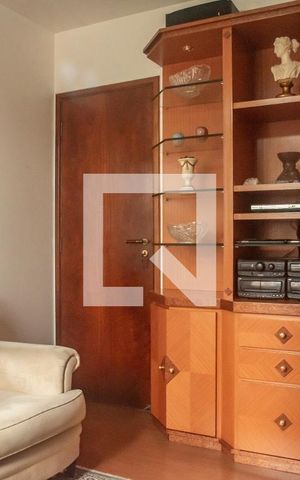 Apartamento à venda com 124m², 4 quartos e 3 vagasQuarto 2