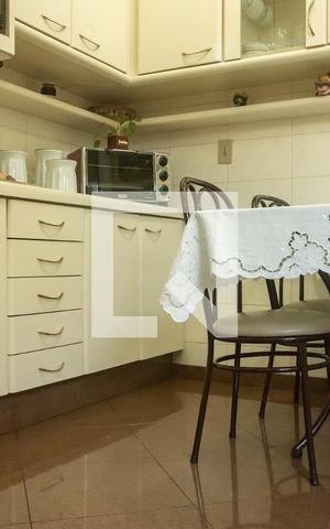 Apartamento à venda com 124m², 4 quartos e 3 vagasCozinha