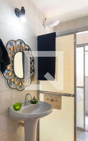 Studio à venda com 48m², 1 quarto e 1 vaga Studio à venda com 48m², 1 quarto e 1 vagaBanheiro