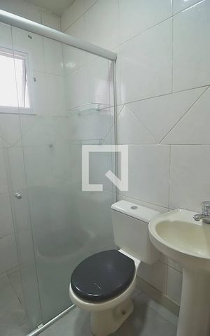 Casa para alugar com 170m², 2 quartos e 2 vagas Casa para alugar com 170m², 2 quartos e 2 vagasBanheiro