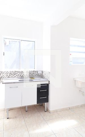 Casa para alugar com 40m², 1 quarto e sem vaga Casa para alugar com 40m², 1 quarto e sem vagaCozinha / Área de serviço