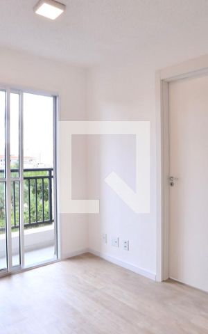 Apartamento à venda com 37m², 2 quartos e sem vaga Apartamento à venda com 37m², 2 quartos e sem vagaSala