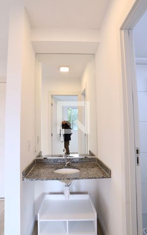 Apartamento à venda com 37m², 2 quartos e sem vaga Apartamento à venda com 37m², 2 quartos e sem vagaBanheiro