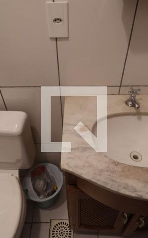 Casa à venda com 120m², 4 quartos e 2 vagasBanheiro