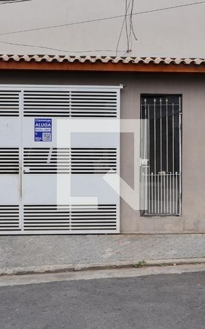 Casa para alugar com 40m², 1 quarto e sem vaga Casa para alugar com 40m², 1 quarto e sem vagaFachada + plaquinha