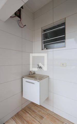 Casa para alugar com 40m², 1 quarto e sem vaga Casa para alugar com 40m², 1 quarto e sem vagaÁrea de serviço