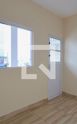 Casa para alugar com 40m², 1 quarto e sem vaga Casa para alugar com 40m², 1 quarto e sem vagaSala