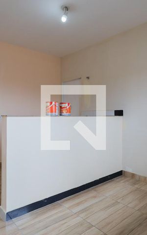 Casa para alugar com 40m², 1 quarto e sem vaga Casa para alugar com 40m², 1 quarto e sem vagaSala