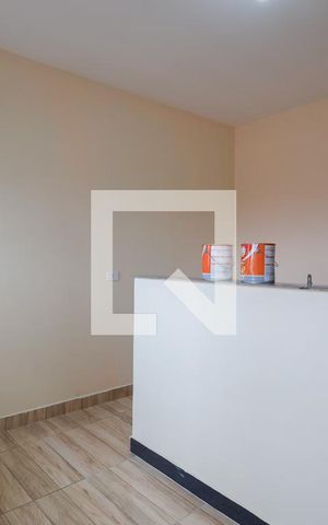 Casa para alugar com 40m², 1 quarto e sem vaga Casa para alugar com 40m², 1 quarto e sem vagaSala