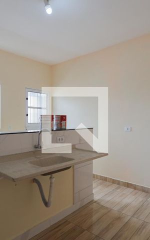 Casa para alugar com 40m², 1 quarto e sem vaga Casa para alugar com 40m², 1 quarto e sem vagaCozinha